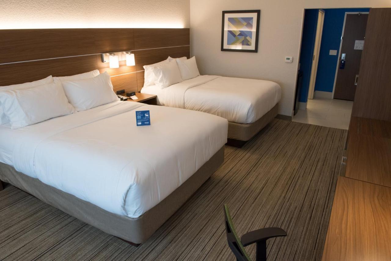 Holiday Inn Express Hotel & Suites Goshen By Ihg Extérieur photo