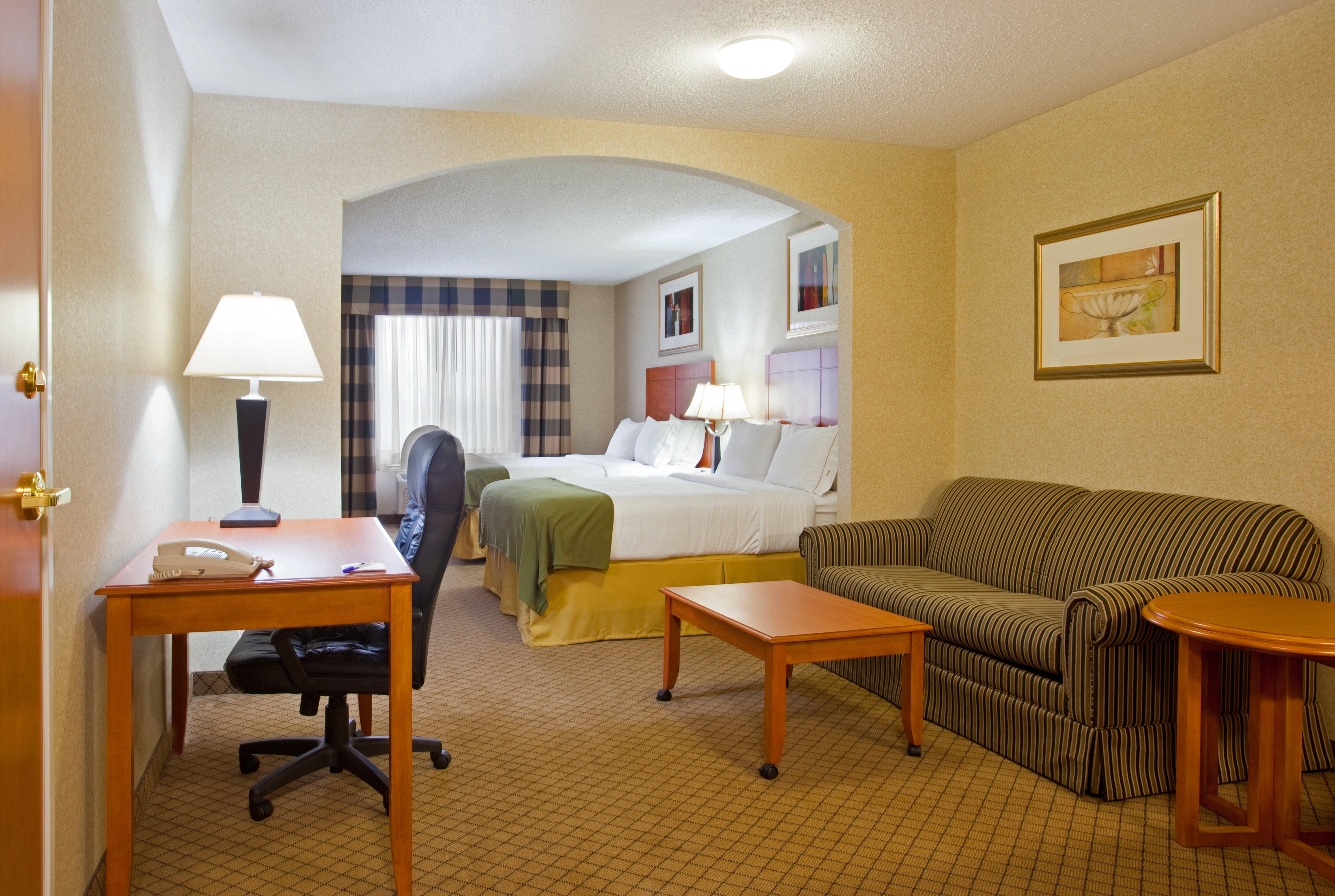 Holiday Inn Express Hotel & Suites Goshen By Ihg Extérieur photo