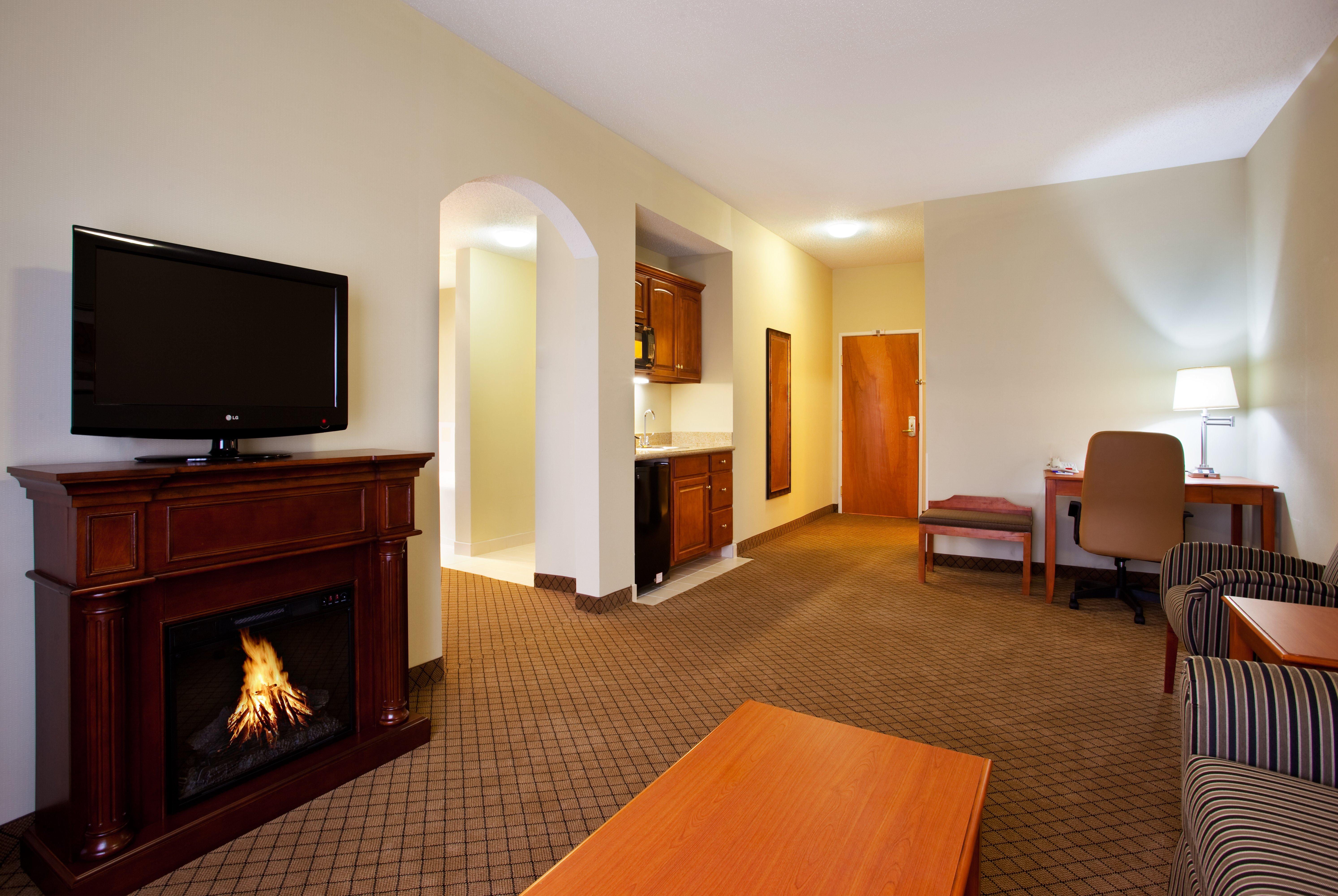 Holiday Inn Express Hotel & Suites Goshen By Ihg Extérieur photo