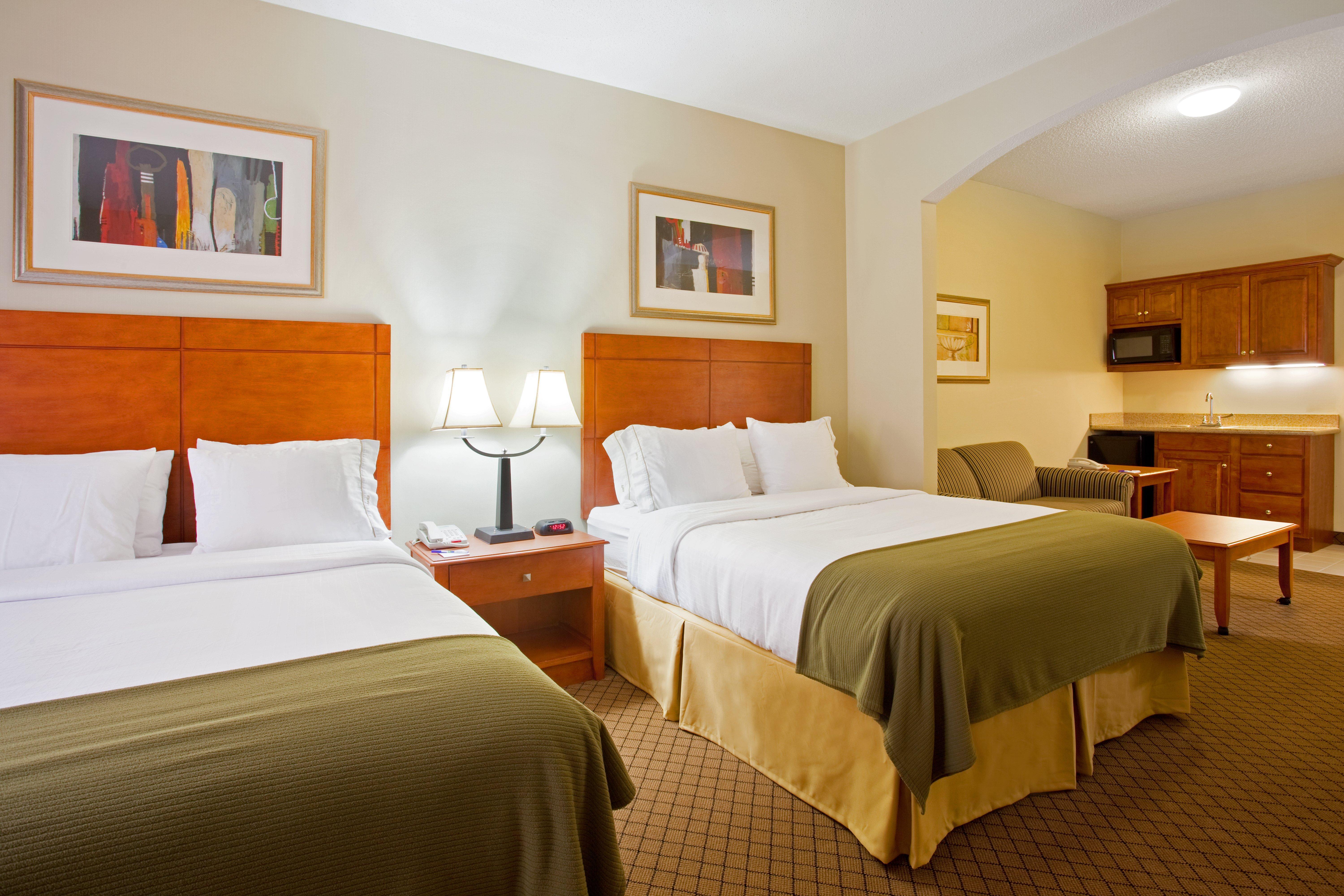 Holiday Inn Express Hotel & Suites Goshen By Ihg Extérieur photo