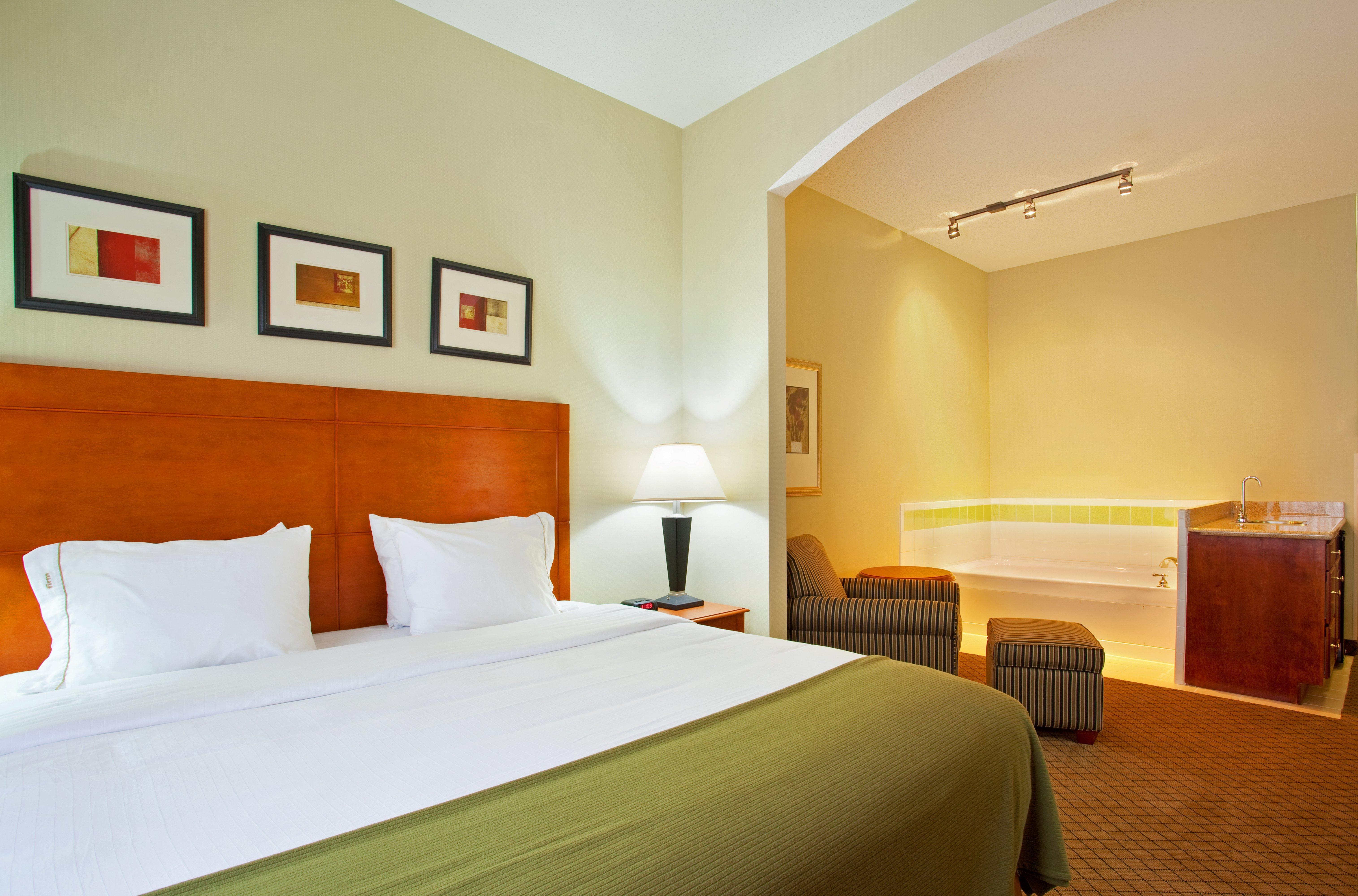 Holiday Inn Express Hotel & Suites Goshen By Ihg Extérieur photo