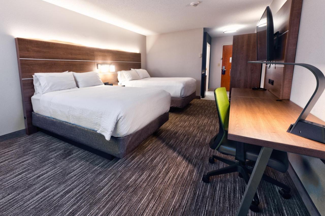 Holiday Inn Express Hotel & Suites Goshen By Ihg Extérieur photo