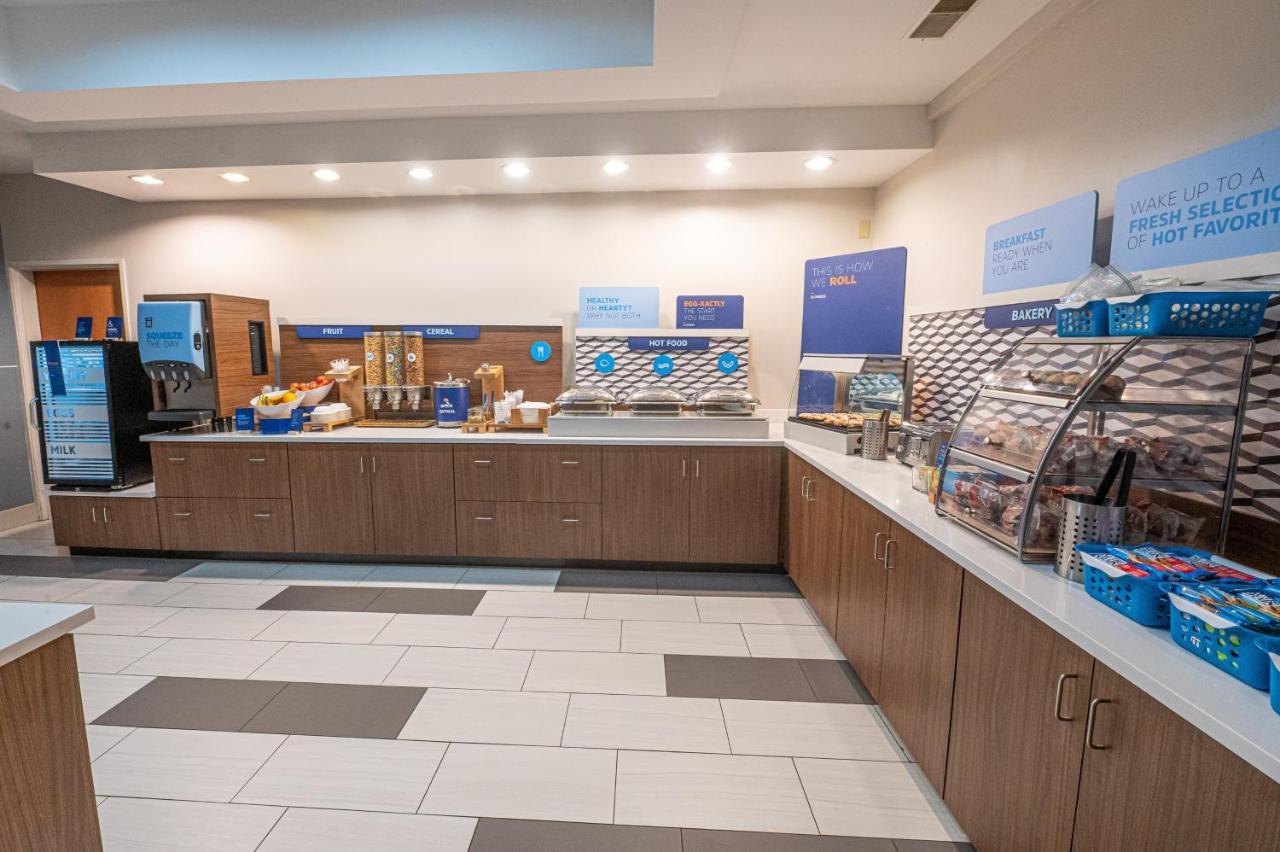 Holiday Inn Express Hotel & Suites Goshen By Ihg Extérieur photo