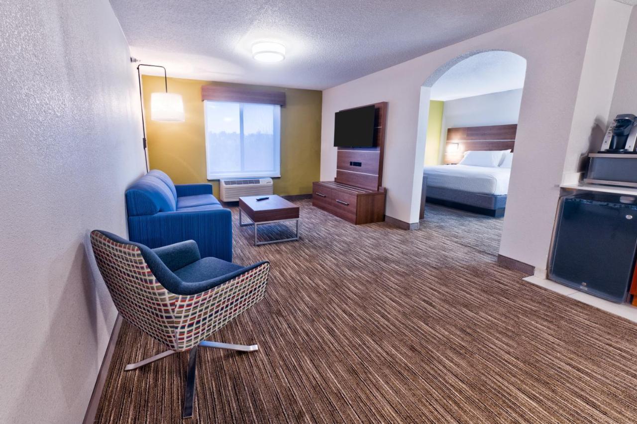 Holiday Inn Express Hotel & Suites Goshen By Ihg Extérieur photo