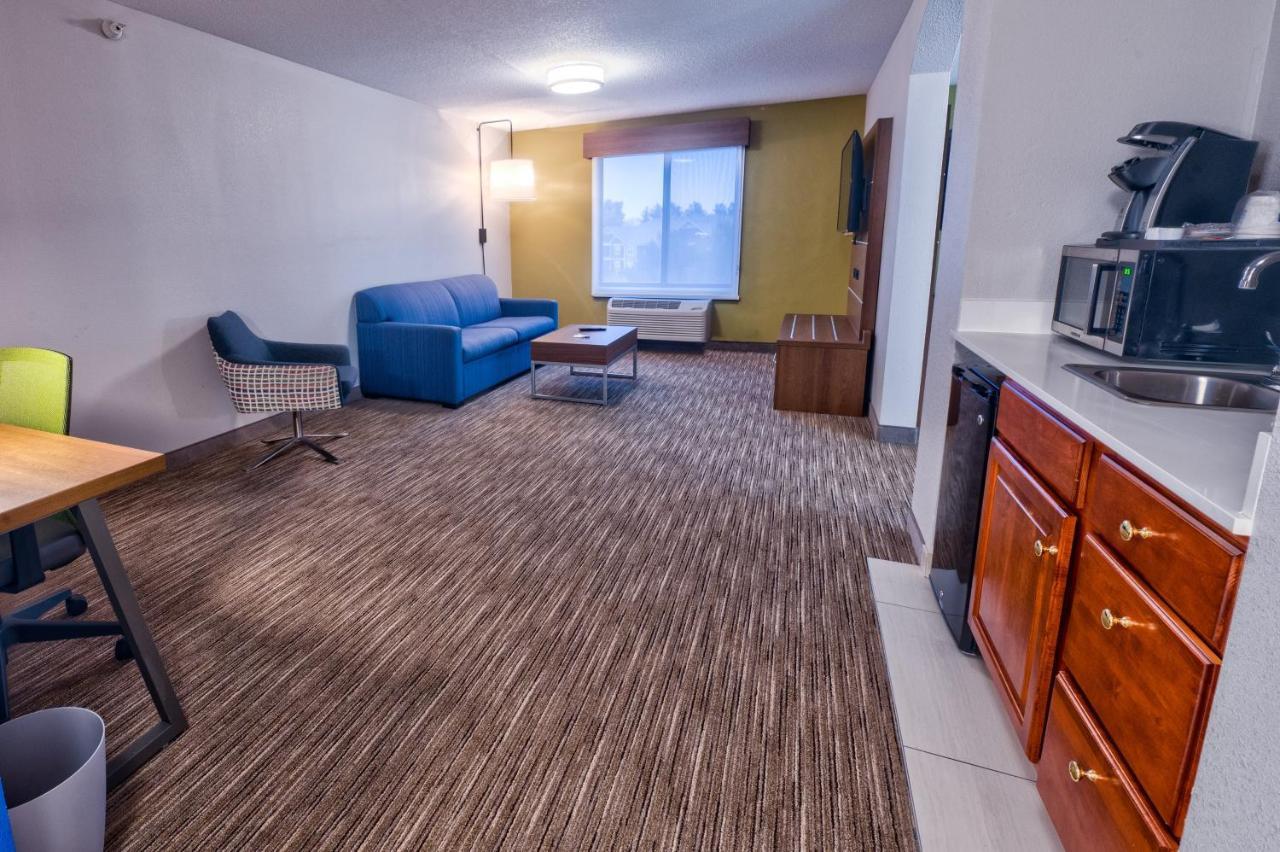 Holiday Inn Express Hotel & Suites Goshen By Ihg Extérieur photo