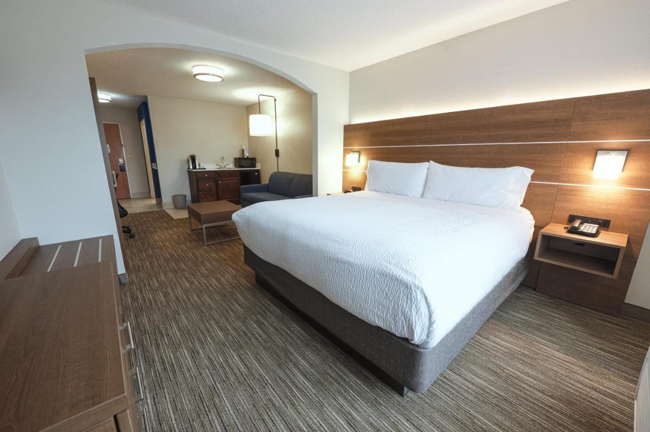 Holiday Inn Express Hotel & Suites Goshen By Ihg Extérieur photo