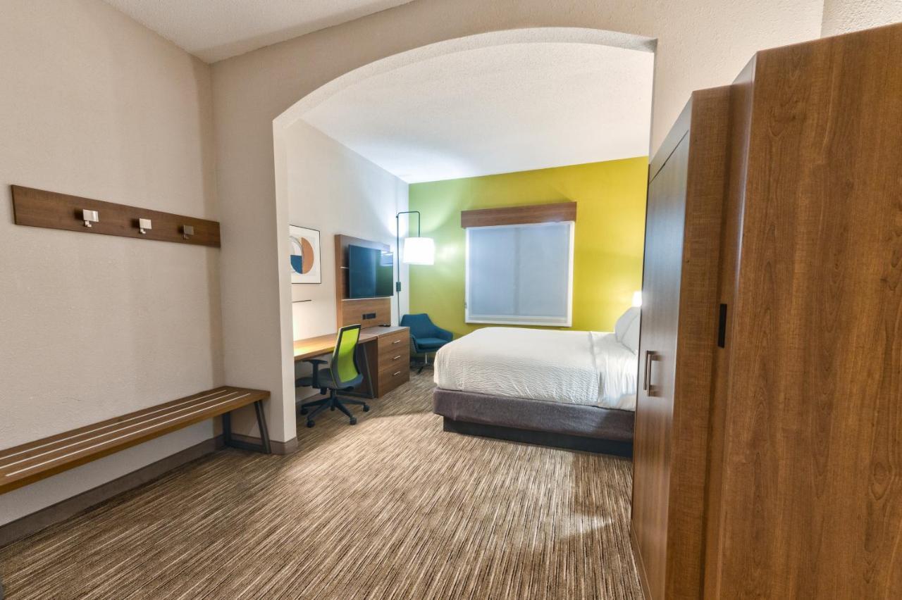 Holiday Inn Express Hotel & Suites Goshen By Ihg Extérieur photo