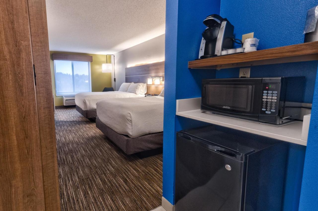 Holiday Inn Express Hotel & Suites Goshen By Ihg Extérieur photo
