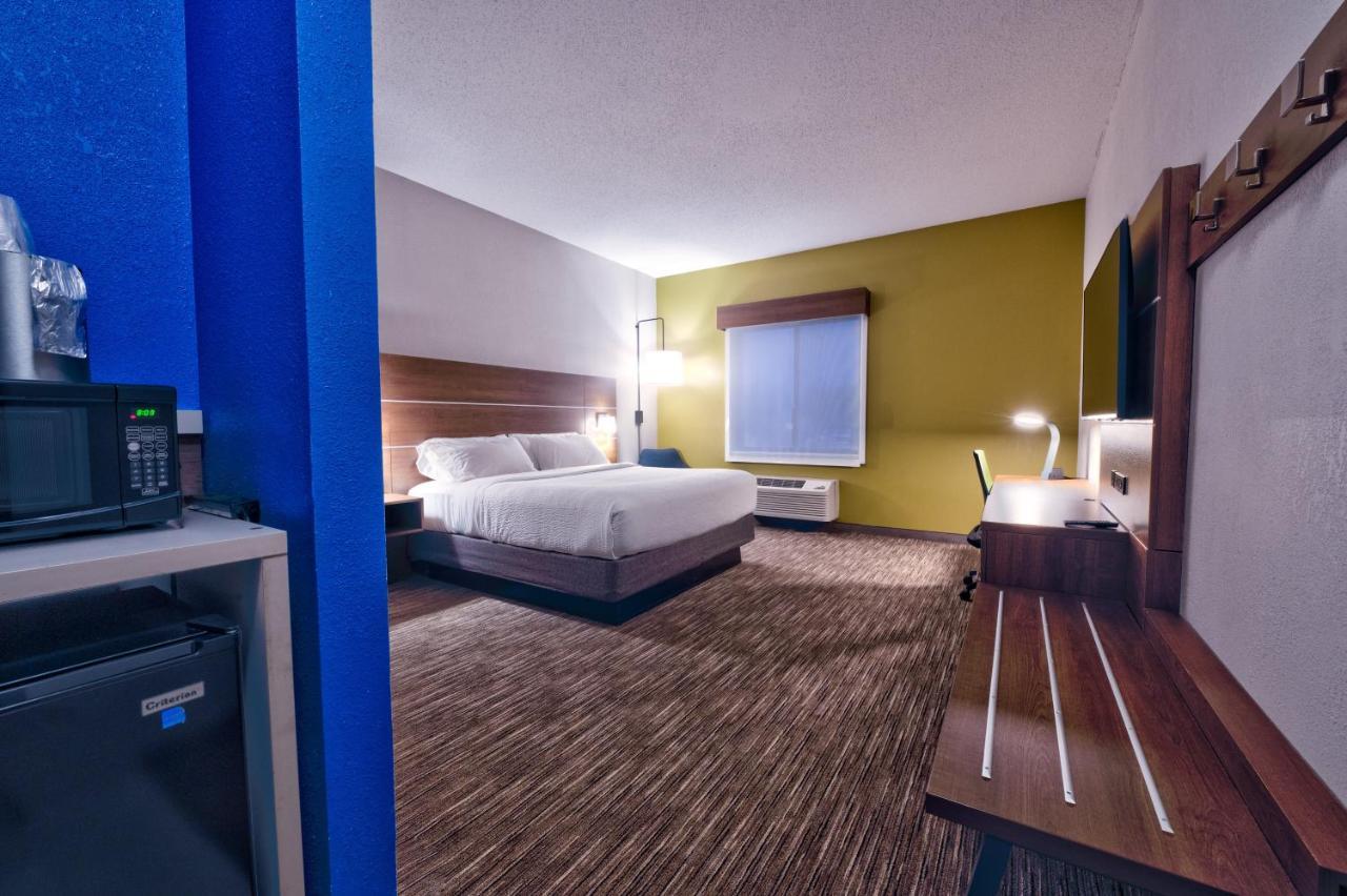 Holiday Inn Express Hotel & Suites Goshen By Ihg Extérieur photo