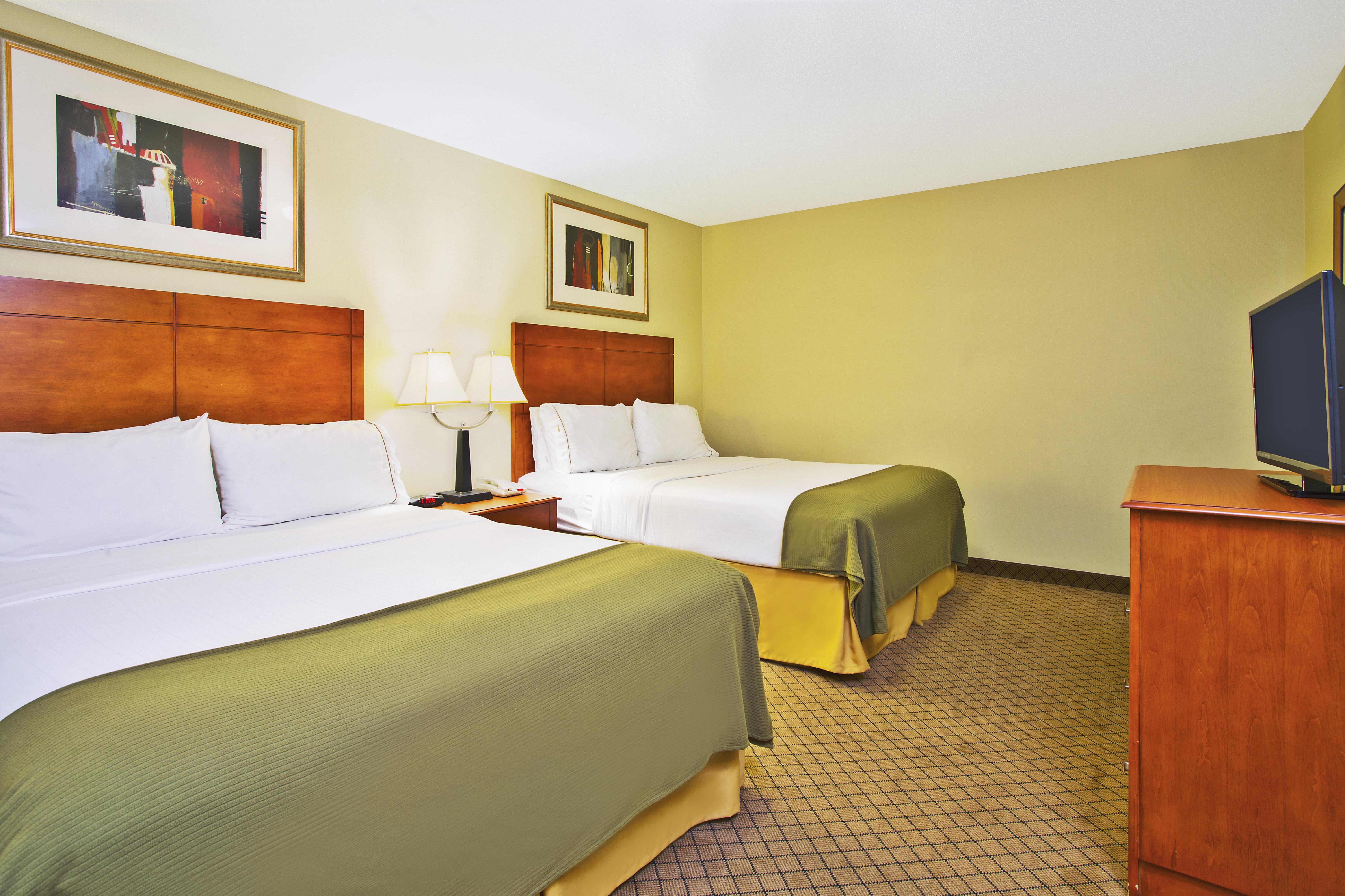Holiday Inn Express Hotel & Suites Goshen By Ihg Extérieur photo