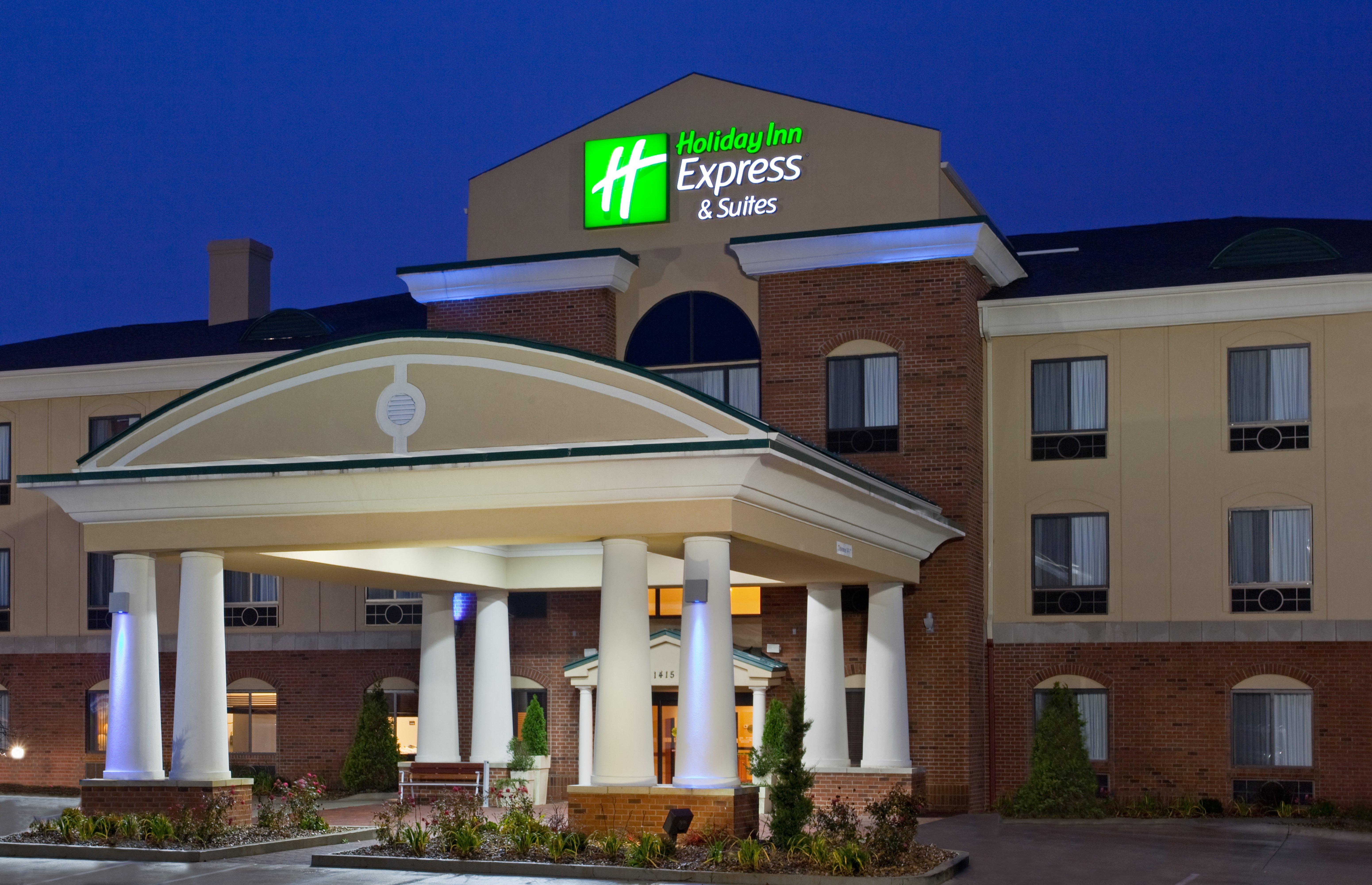 Holiday Inn Express Hotel & Suites Goshen By Ihg Extérieur photo