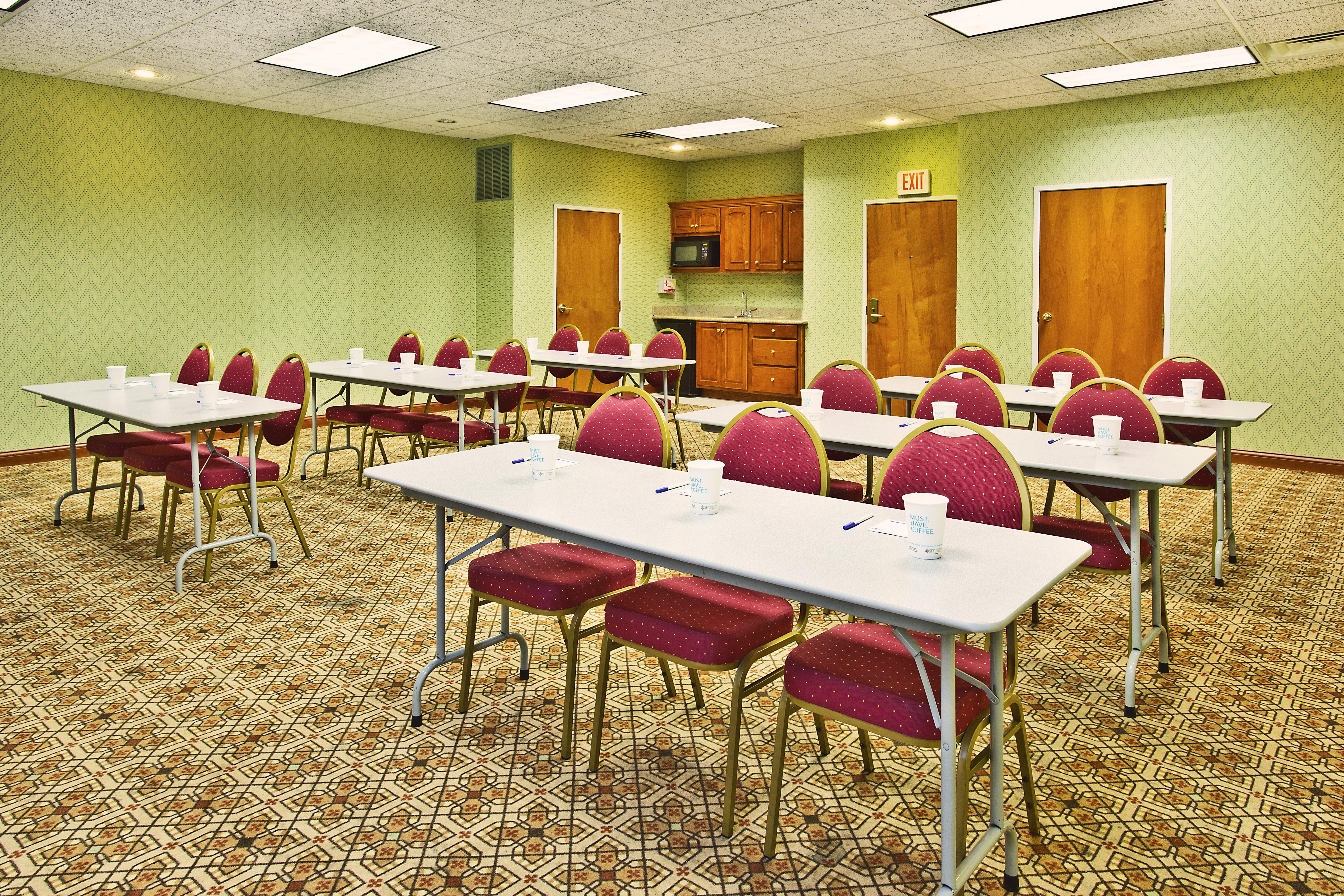 Holiday Inn Express Hotel & Suites Goshen By Ihg Extérieur photo